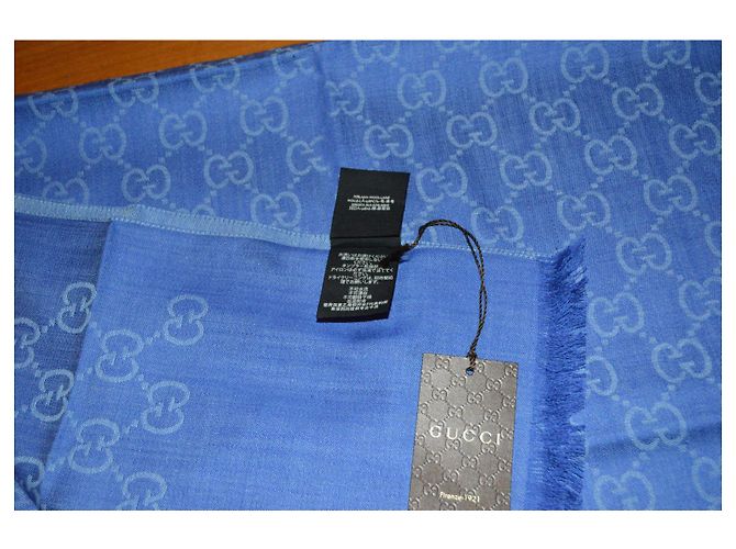Cachecol Gucci Novo - vista 2