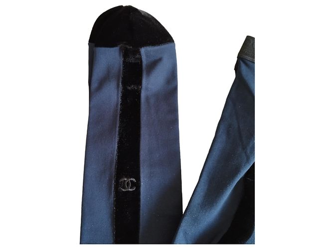Collant Chanel in velluto blu con banda nera logo CC - vista 2