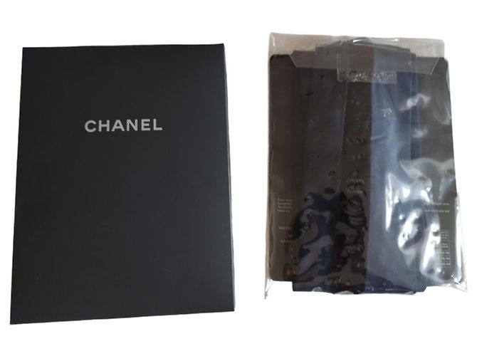 Collant Chanel in velluto blu con banda nera logo CC - vista 4