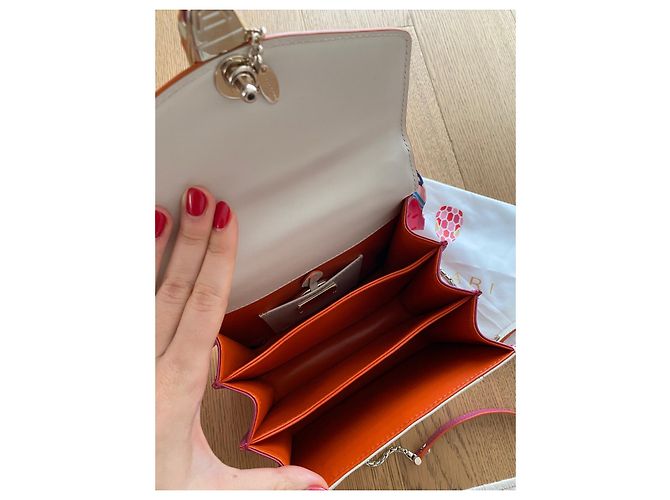 Borsa a mano Bulgari Serpenti in pelle beige - vista 5