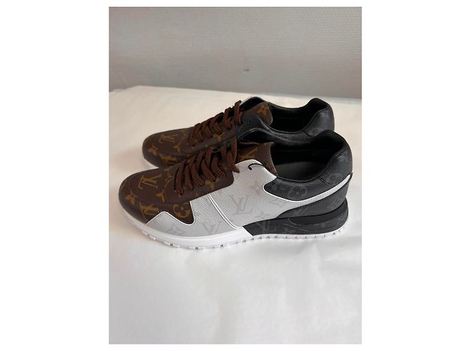Louis Vuitton LV Run Away Trainer neu Monogramm - Ansicht 4