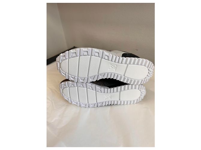 Louis Vuitton LV Run Away Trainer neu Monogramm - Ansicht 6