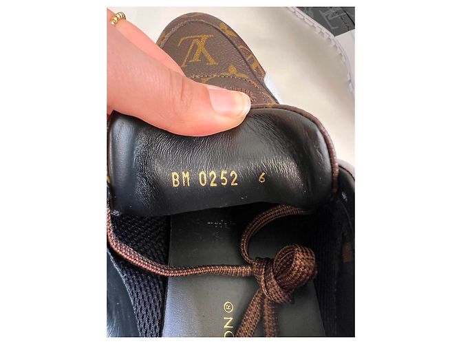 Louis Vuitton LV Run Away Trainer neu Monogramm - Ansicht 7