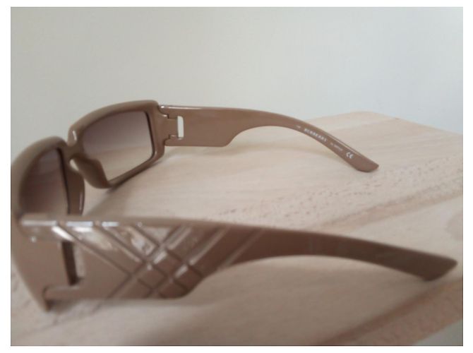 Gafas de sol Burberry Beige de plástico - vista 3
