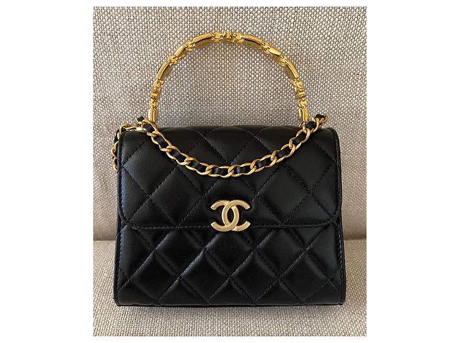 Chanel Pochette in pelle di agnello nera con patta con manico superiore Nero - vista 2