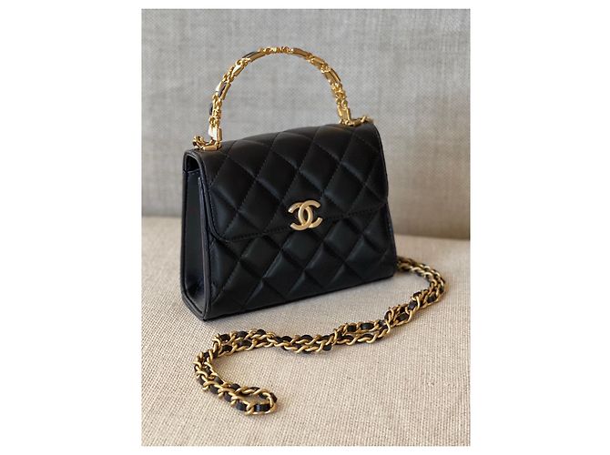 Chanel Pochette in pelle di agnello nera con patta con manico superiore Nero - vista 9