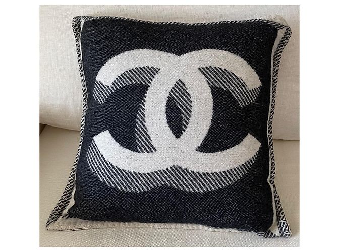 Chanel Cuscino quadrato grande in lana e cashmere CC nero beige Multicolore - vista 2