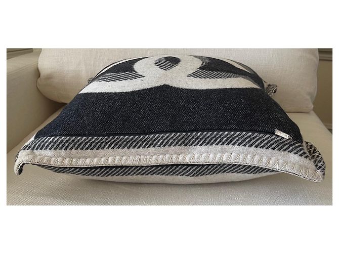 Chanel Cuscino quadrato grande in lana e cashmere CC nero beige Multicolore - vista 4