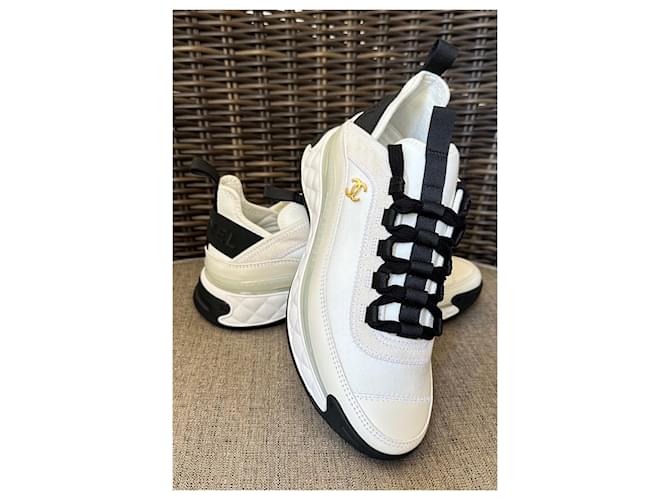 Sneakers Classiche CHANEL in Avorio Bianco - vista 5