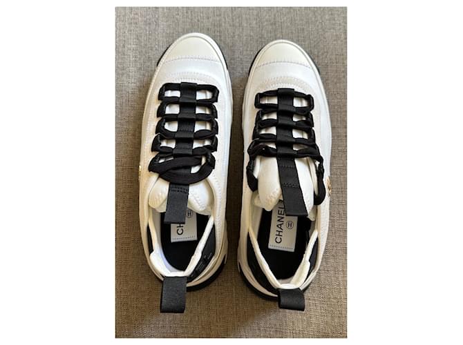 Sneakers Classiche CHANEL in Avorio Bianco - vista 7
