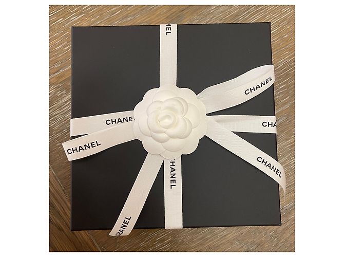 Chanel Ceinture en cuir réversible à boucle classique CC Noir - vue 11
