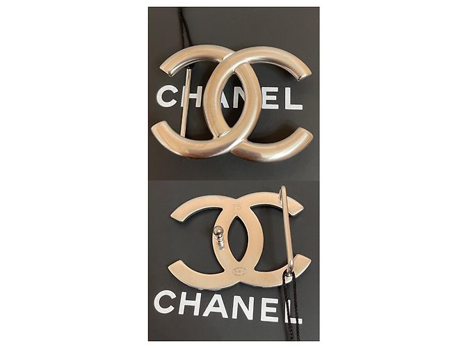 Chanel Ceinture en cuir réversible à boucle classique CC Noir - vue 5