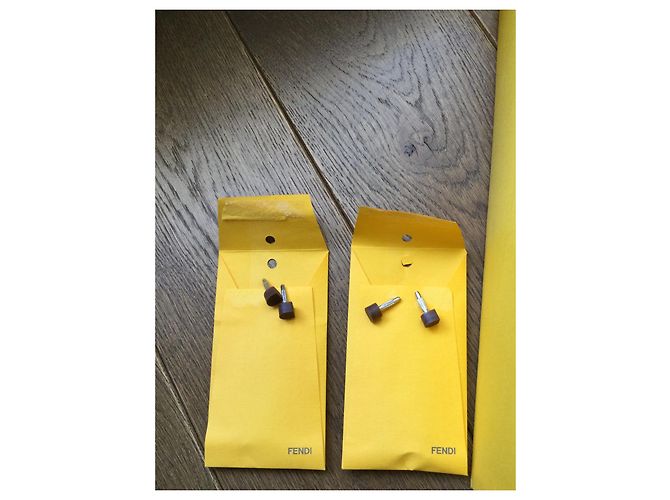 Fendi Pumps aus silbernem Leder 9 cm - Ansicht 9