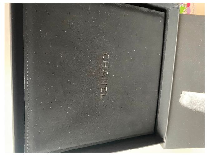Chanel La pausa necklace Bianco sporco - vista 12