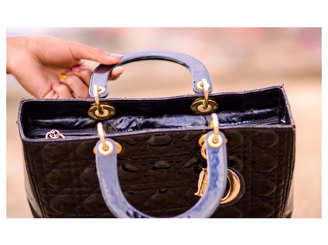 Borsa Christian Dior Lady Dior in pelle verniciata nera - vista 9