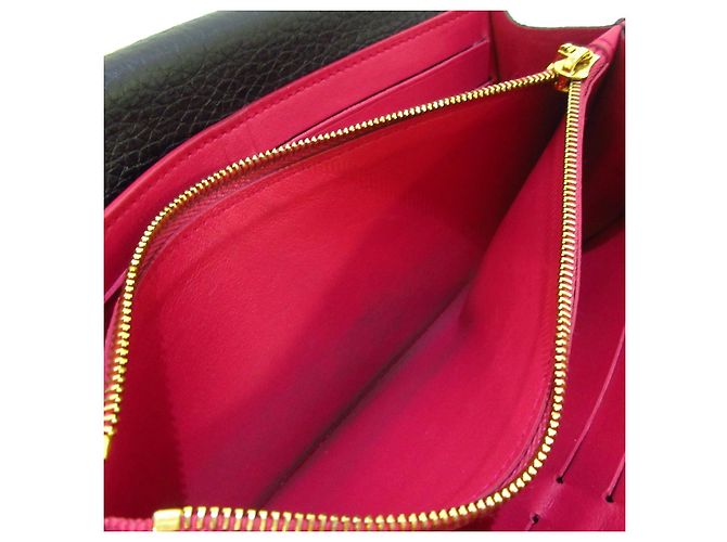 Louis Vuitton Capucines Negro - vista 4