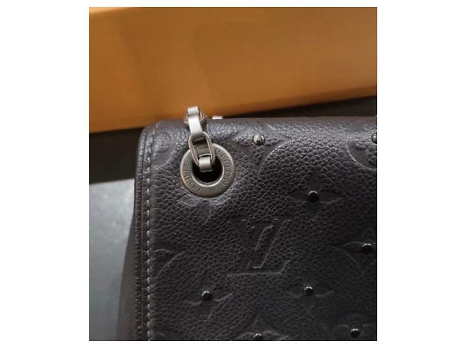 Louis Vuitton Saint Germain PM Monogram Empreinte Pelle Grigia Grigio - vista 6