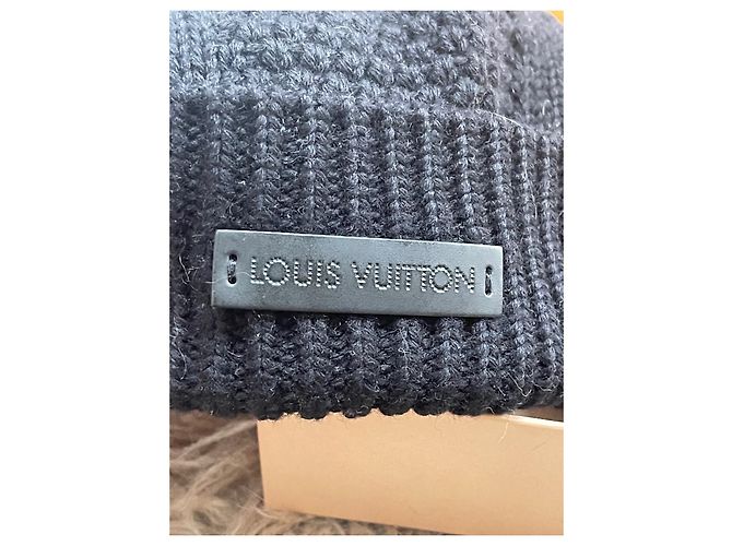Louis Vuitton Hats Navy blue - view 2