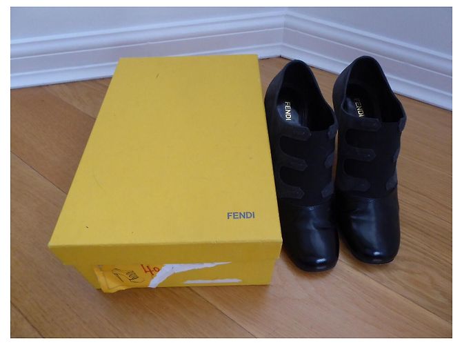 Fendi ankle boots from leather, suede with elastic inserts Black White Grey - view 9