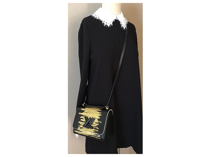 Borsa Louis Vuitton Twist PM in pelle nera/oro in edizione limitata Multicolore - vista 10