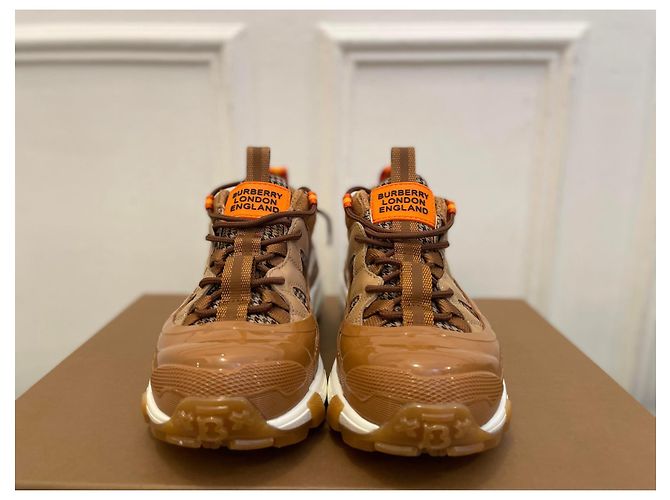 Burberry Sneakers Arthur in pelle scamosciata e lana check pied de poule Beige - vista 6