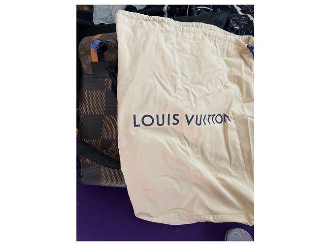 Nigo Christopher borsa zaino lv monogram Louis Vuitton damier Marrone - vista 11