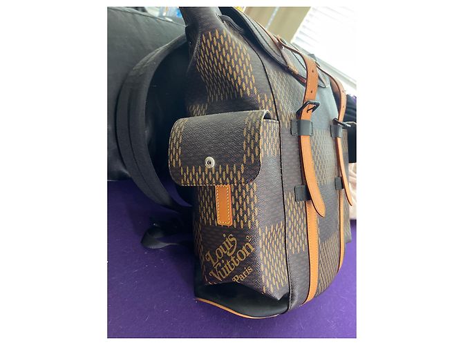 Nigo Christopher borsa zaino lv monogram Louis Vuitton damier Marrone - vista 2