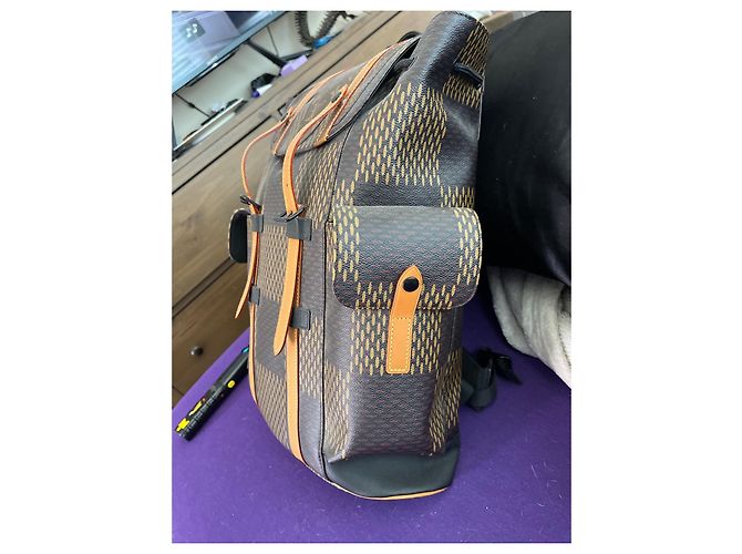 Nigo Christopher borsa zaino lv monogram Louis Vuitton damier Marrone - vista 3