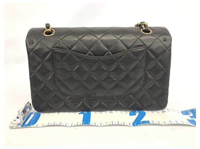 Timeless Borsa Chanel Lined Flap Nera in Pelle d'Agnello con Hardware Oro Nero Gold hardware - vista 2