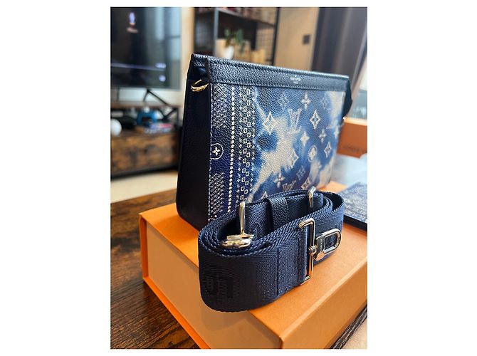pochette louis vuitton édition limitée sac Blanc Bleu clair - vue 2