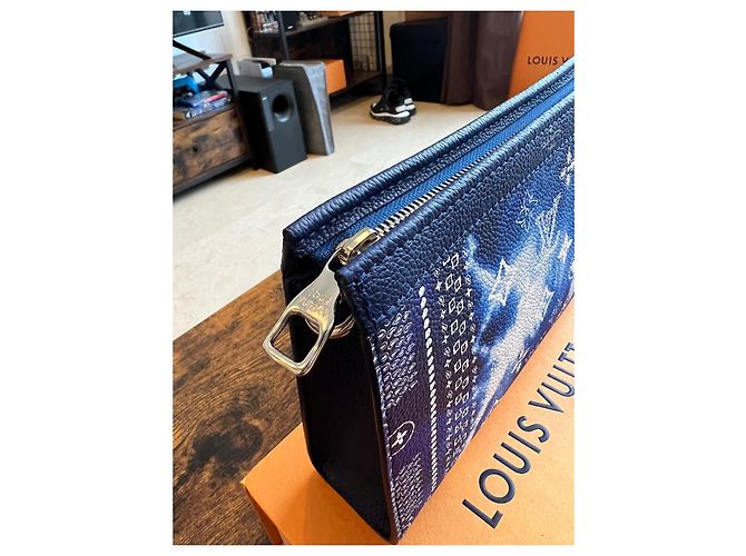 pochette louis vuitton édition limitée sac Blanc Bleu clair - vue 4