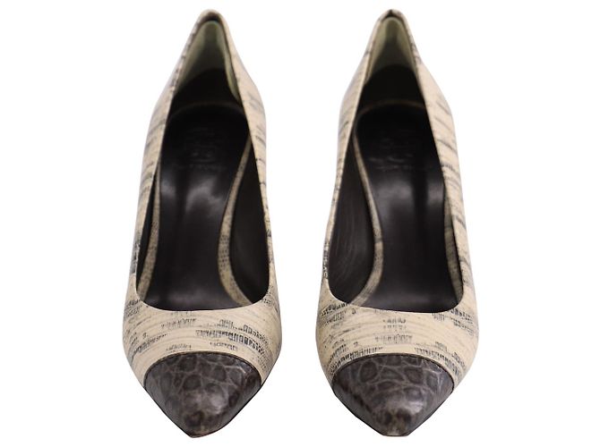 Bomba de dois tons Tory Burch com design de pele de cobra em couro bege - vista 3