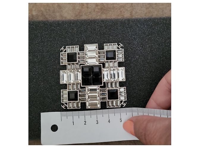 Spilla a spillo quadrata Chanel 2019 Argento - vista 2