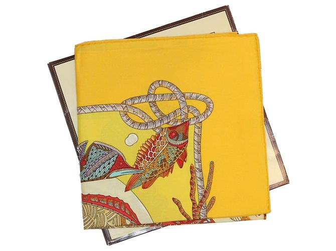 Hermès HERMES CARRE90 Sciarpa ""CARRE Grands Fonds"" Seta Giallo Auth am3180 - vista 12