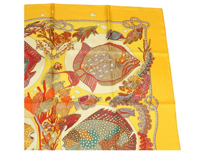 Hermès HERMES CARRE90 Sciarpa ""CARRE Grands Fonds"" Seta Giallo Auth am3180 - vista 3