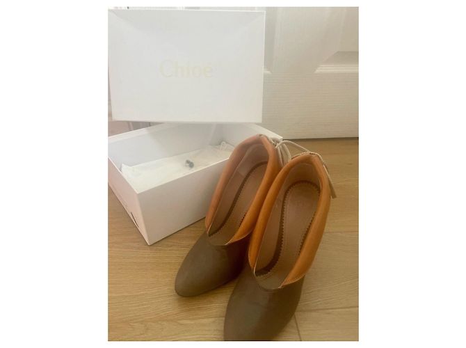 Chloé Chloe - Gibbon calf leather heels with lacing at the back Brown Taupe - view 14