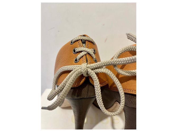 Chloé Chloe - Gibbon calf leather heels with lacing at the back Brown Taupe - view 8