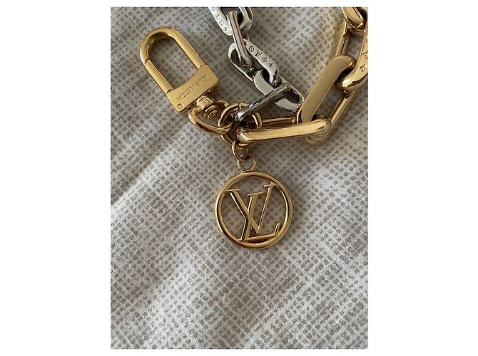 Louis Vuitton LV Edge Chain Bag Charm Silver Gold Gold hardware - vista 5