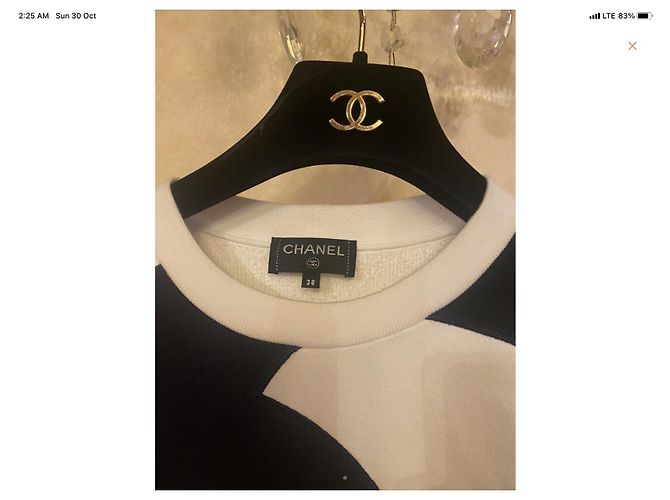 Wunderschöner klassischer Chanel-Pullover in schwarz-weißer Farbe - Ansicht 2
