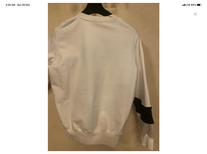 Wunderschöner klassischer Chanel-Pullover in schwarz-weißer Farbe - Ansicht 5
