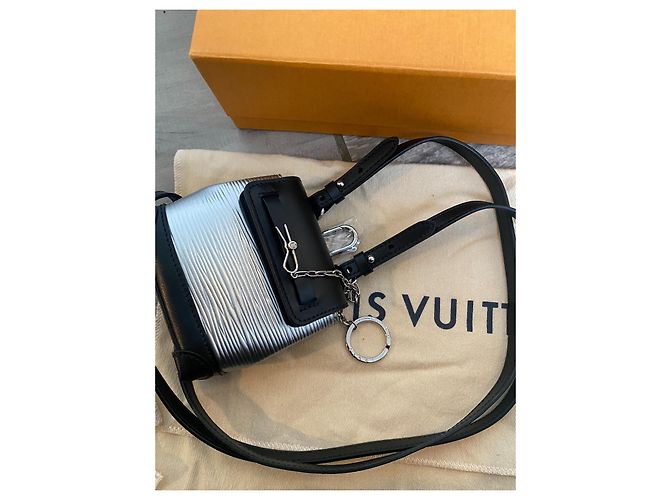 City Steamer Zaino Louis Vuitton nano micro steamer Nero Argento Silver hardware - vista 4
