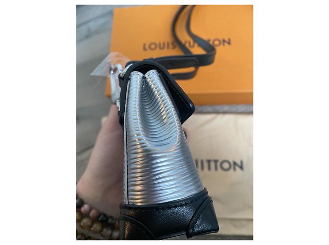 City Steamer Zaino Louis Vuitton nano micro steamer Nero Argento Silver hardware - vista 7