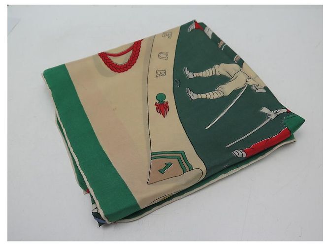 Hermès SCIARPA VINTAGE HERMES ALLA GLORIA DELLA LEGIONE STRANIERA SCIARPA DI SETA GRYCAR Beige - vista 10