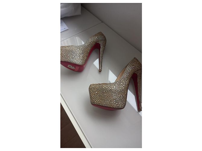 Daffodile di Christian Louboutin D'oro - vista 4
