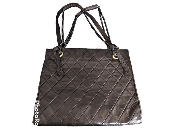Bolsa de mão La Bagagerie em couro acolchoado preto - vista 5
