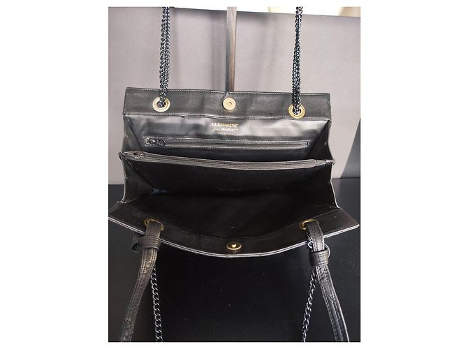 Bolsa de mão La Bagagerie em couro acolchoado preto - vista 9