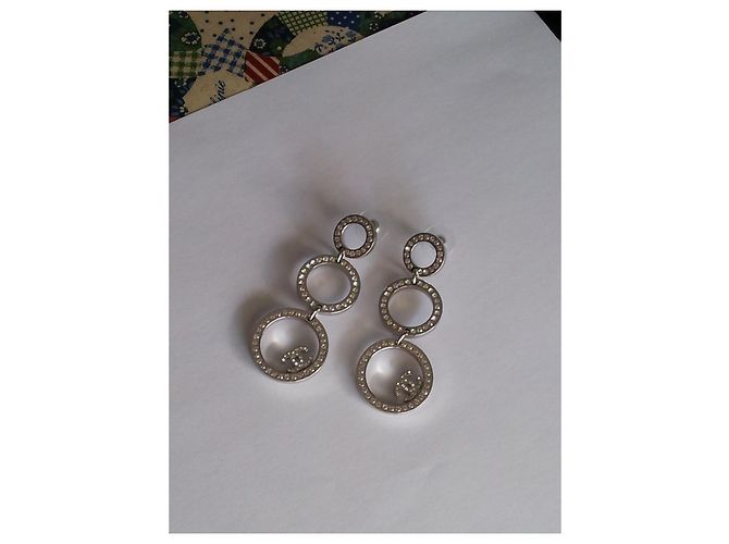 Orecchini pendenti Chanel con cristalli Swarovski argentati Argento - vista 3