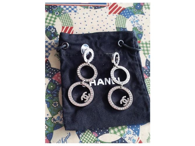 Orecchini pendenti Chanel con cristalli Swarovski argentati Argento - vista 4