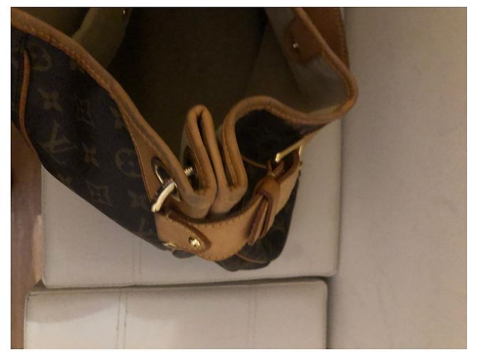 Borsa a mano Louis Vuitton in pelle marrone - vista 10
