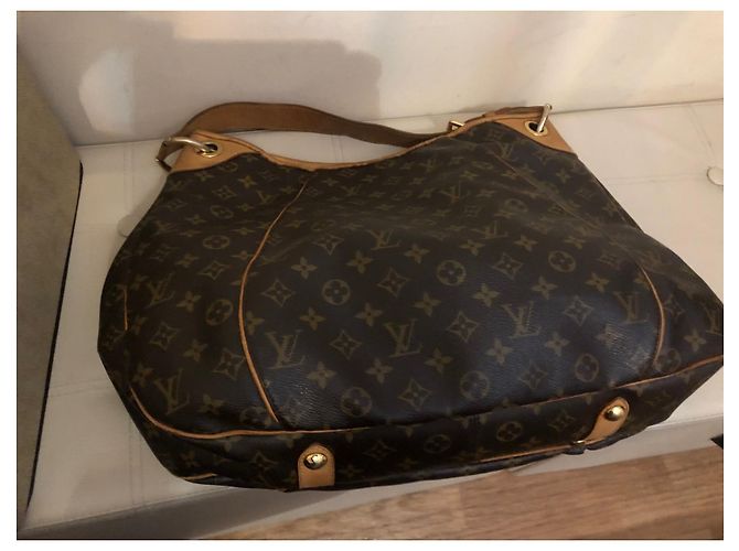 Borsa a mano Louis Vuitton in pelle marrone - vista 3